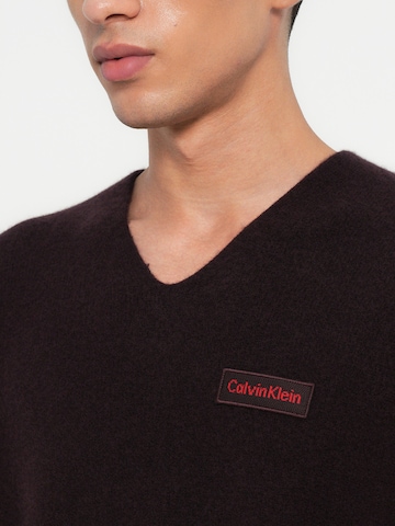 Calvin Klein Sweater in Brown