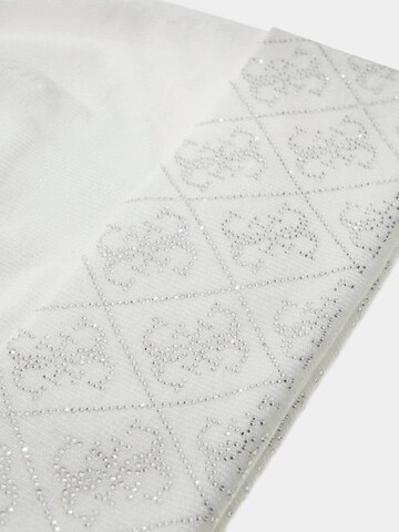 GUESS Beanie in White