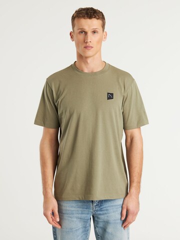 CHASIN' Shirt 'Trez' in Green
