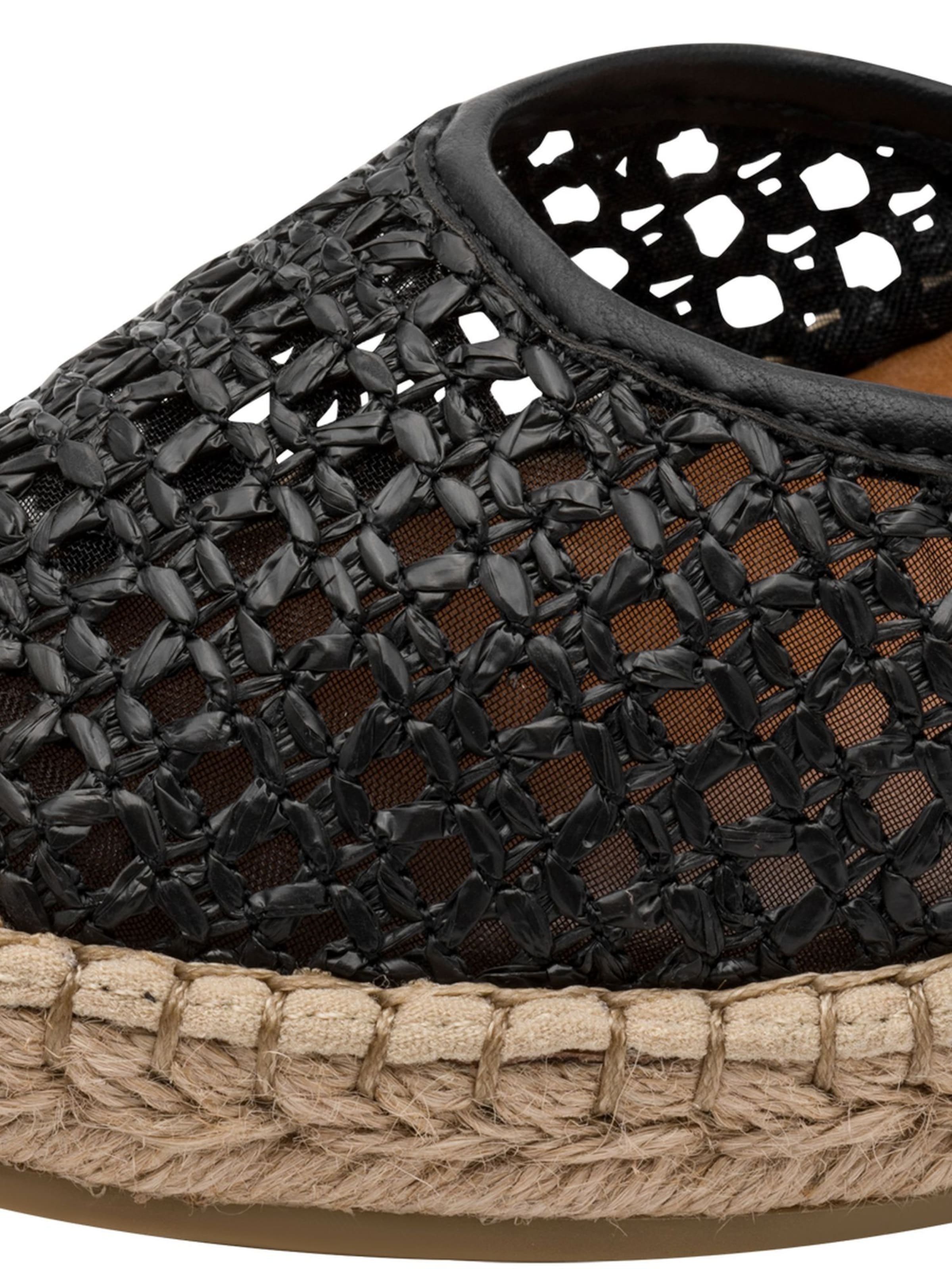 Tamaris Slingback pumps in Black