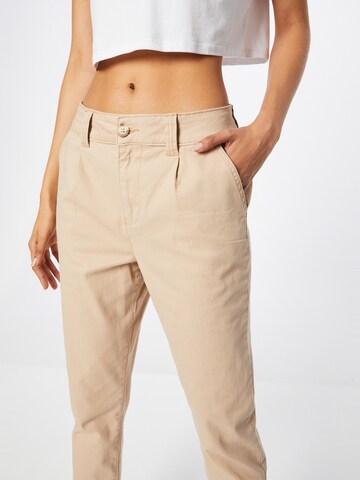 NEW LOOK Regular Pleated Jeans in Beige