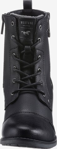 MUSTANG Lace-Up Ankle Boots in Black