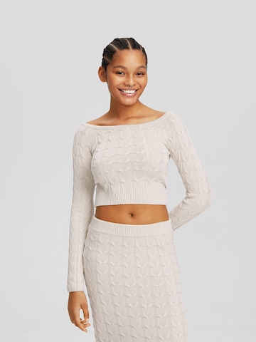 Bershka Sweater in Beige: front