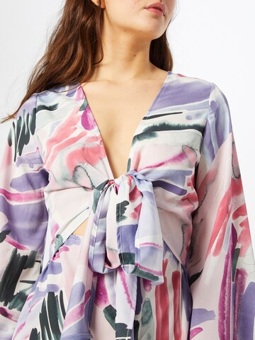 Abito di In The Style in colori misti