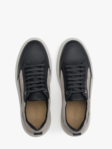 Estro Låg sneaker '09-4611' i grå