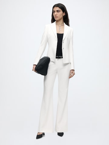 HUGO Расклешенный Штаны 'Hilotinna' в Белый