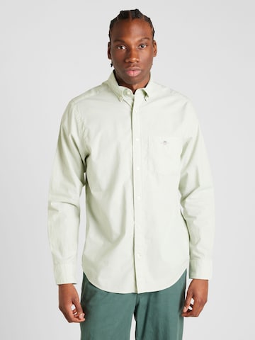 GANT - Ajuste regular Camisa en verde: frente