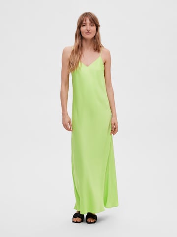 Robe 'Regi' SELECTED FEMME en vert : devant