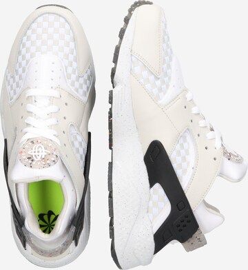 Sneaker bassa 'AIR HUARACHE CRATER PRM' di Nike Sportswear in bianco