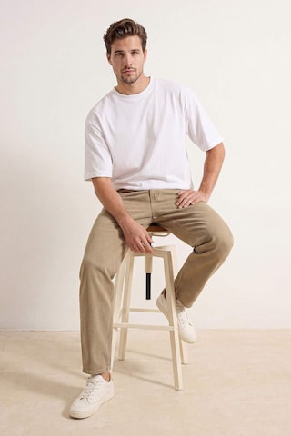 Trendyol Regular Jeans in Beige