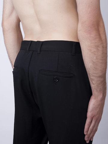 Loosefit Pantaloni chino di SHAMBLES in nero