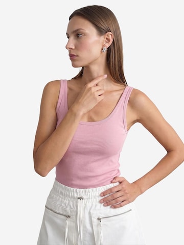 Haut Dilvin en rose