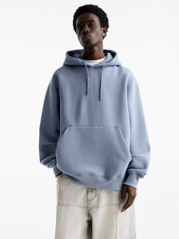 Pull&Bear Sweatshirt in Blauw: voorkant