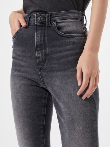 VERO MODA Skinny Jeans 'Loa' in Schwarz
