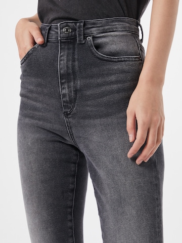 VERO MODA Skinny Jeans 'Loa' in Black