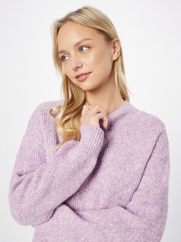 ESPRIT Sweter w kolorze fioletowy