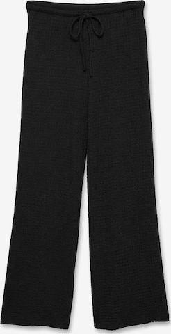 Vero Moda Curve - Pantalón en negro: frente