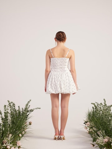 HOLLY LOLLY Šaty – bílá