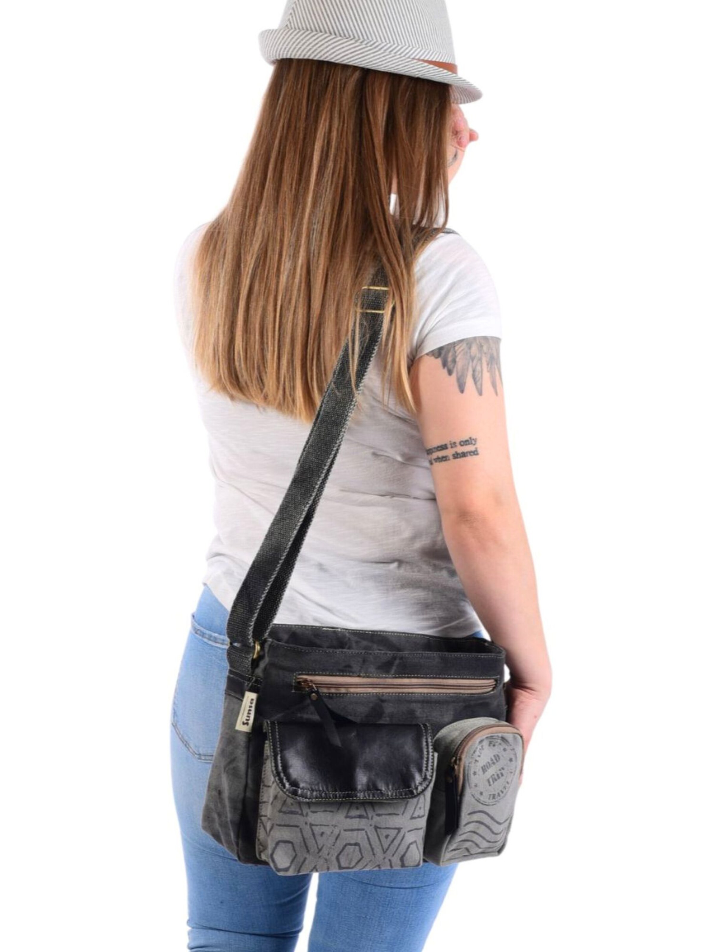 Sunsa Crossbody Bag 'Sunsa' in Black