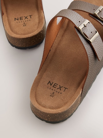 Next - Sapato aberto em castanho