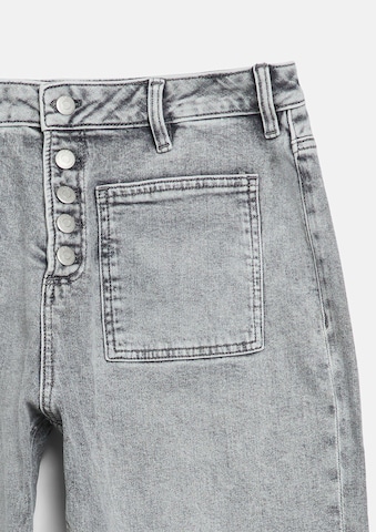 QS Regular Jeans in Grau