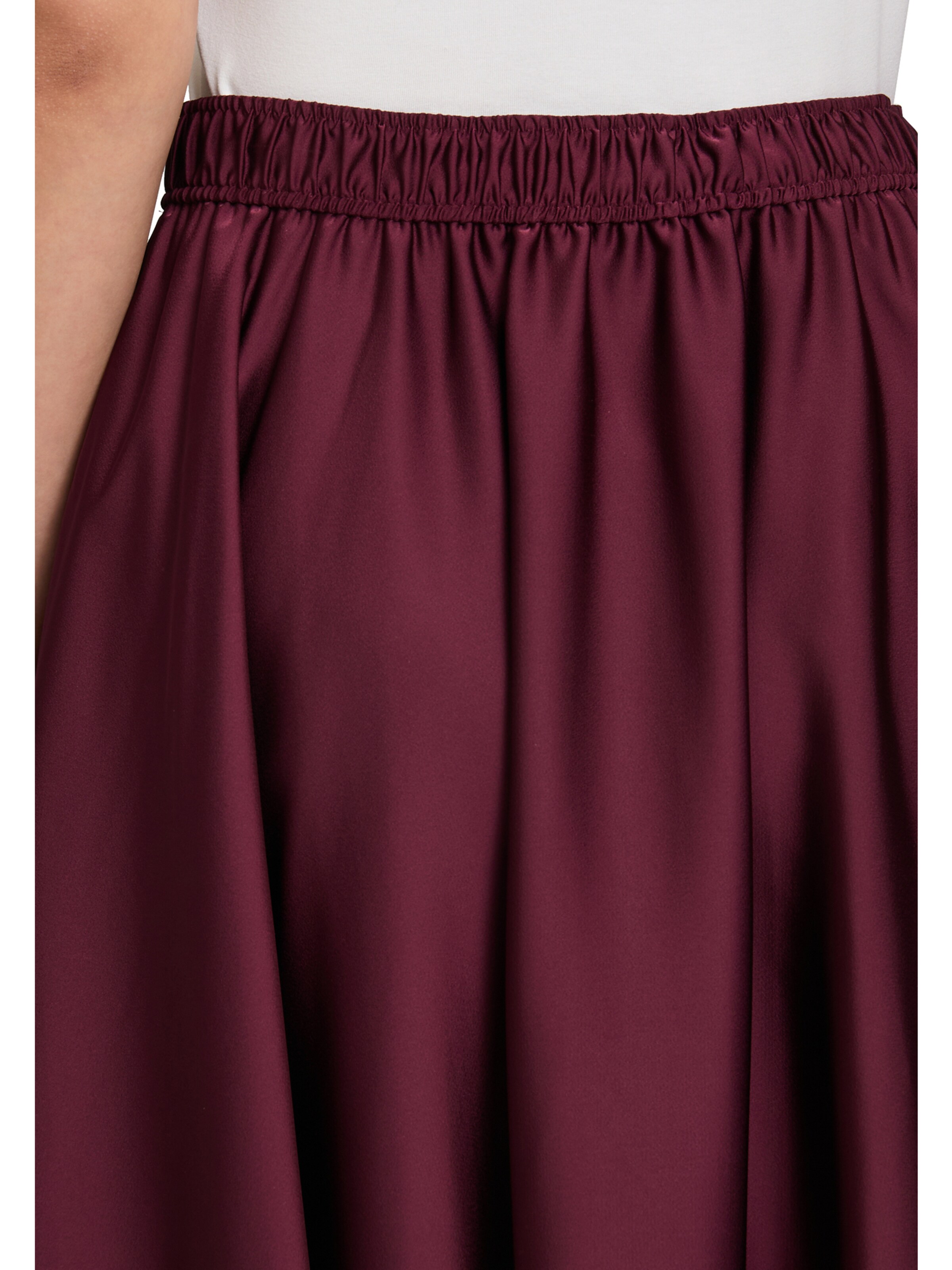 Vera Mont Skirt in Red