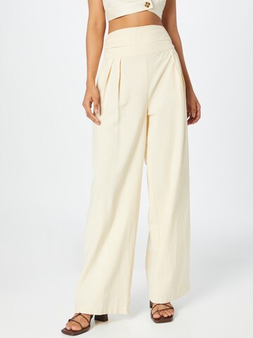 Wide leg Pantaloni con pieghe di Nasty Gal in beige: frontale