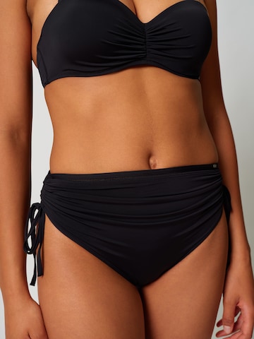 Skiny - Braga de bikini en negro