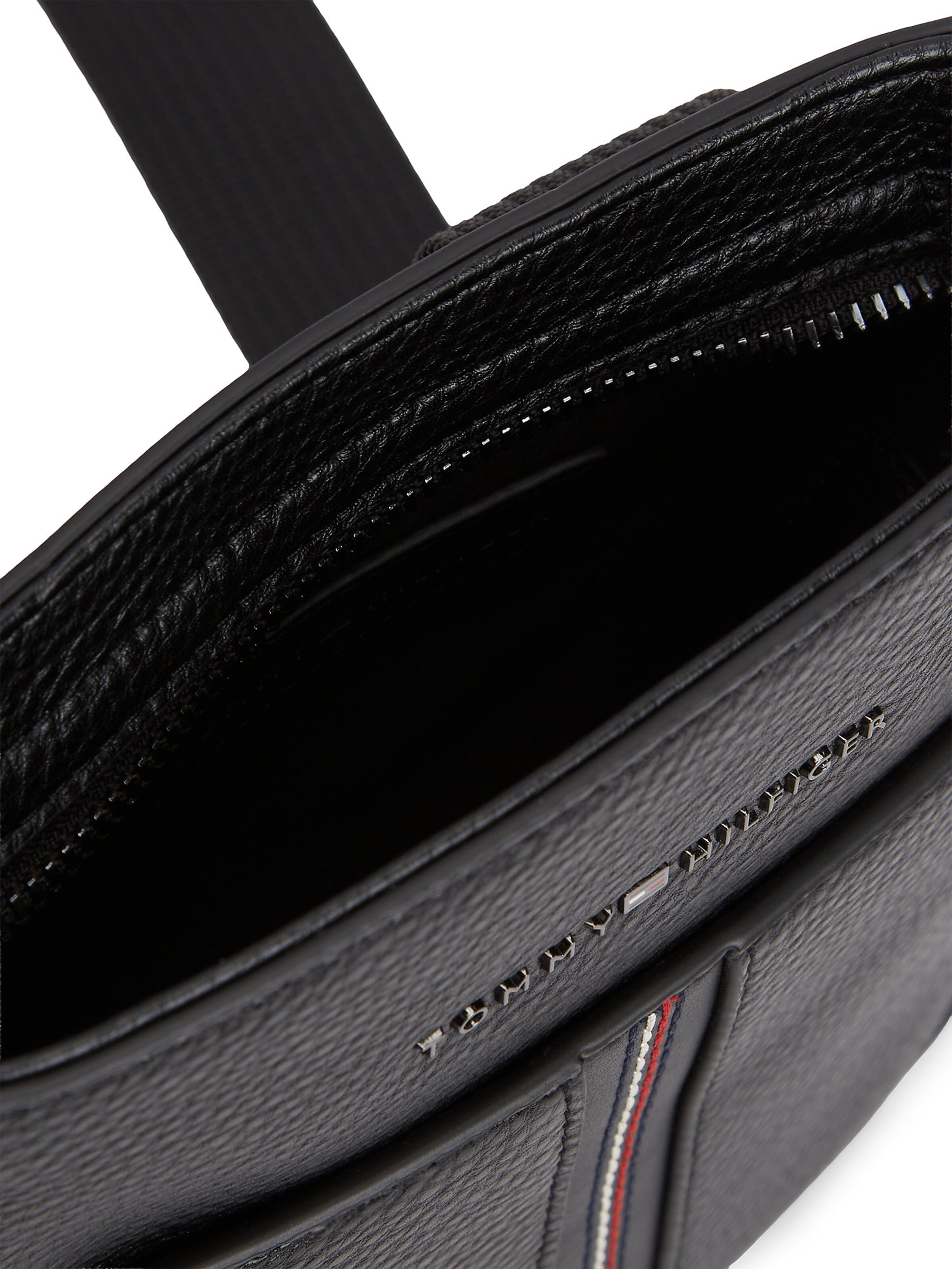 TOMMY HILFIGER Crossbody Bag in Black