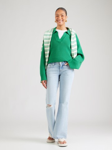 Gina Tricot Flared Jeans in Blauw