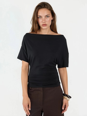 T-shirt Hiccup en noir : devant