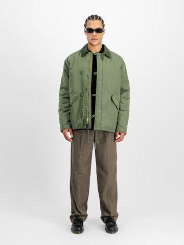 Giacca di mezza stagione di ALPHA INDUSTRIES in verde: frontale