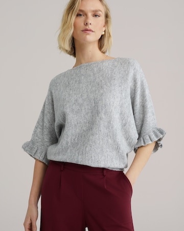 Pulover de la WE Fashion pe gri: față