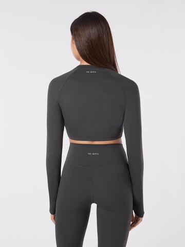 YO-GAYA Sporttop in Grijs