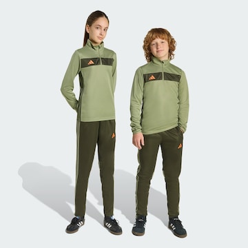 ADIDAS PERFORMANCE - Tapered Pantalón deportivo 'Tiro 25 Essentials' en verde: frente