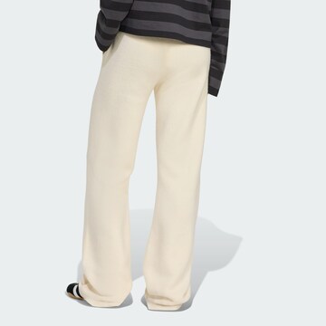 ADIDAS ORIGINALS - Loosefit Pantalón 'Athletic Dept' en blanco
