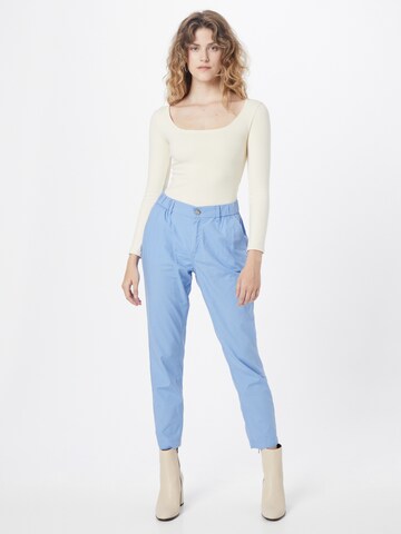 s.Oliver Loose fit Chino Pants in Blue