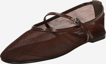 Ballerina con cinturino 'Mash' di STEVE MADDEN in marrone: frontale