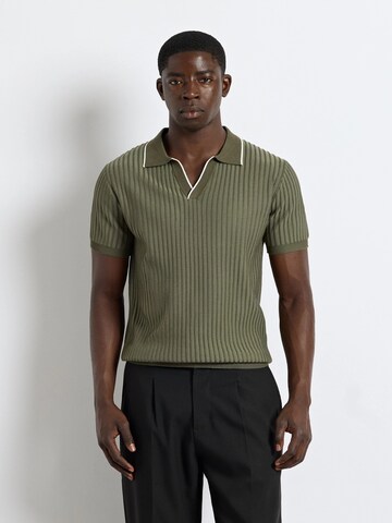 Burocs Shirt in Green: front