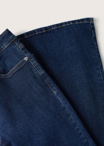 MANGO Flared Jeans i blå