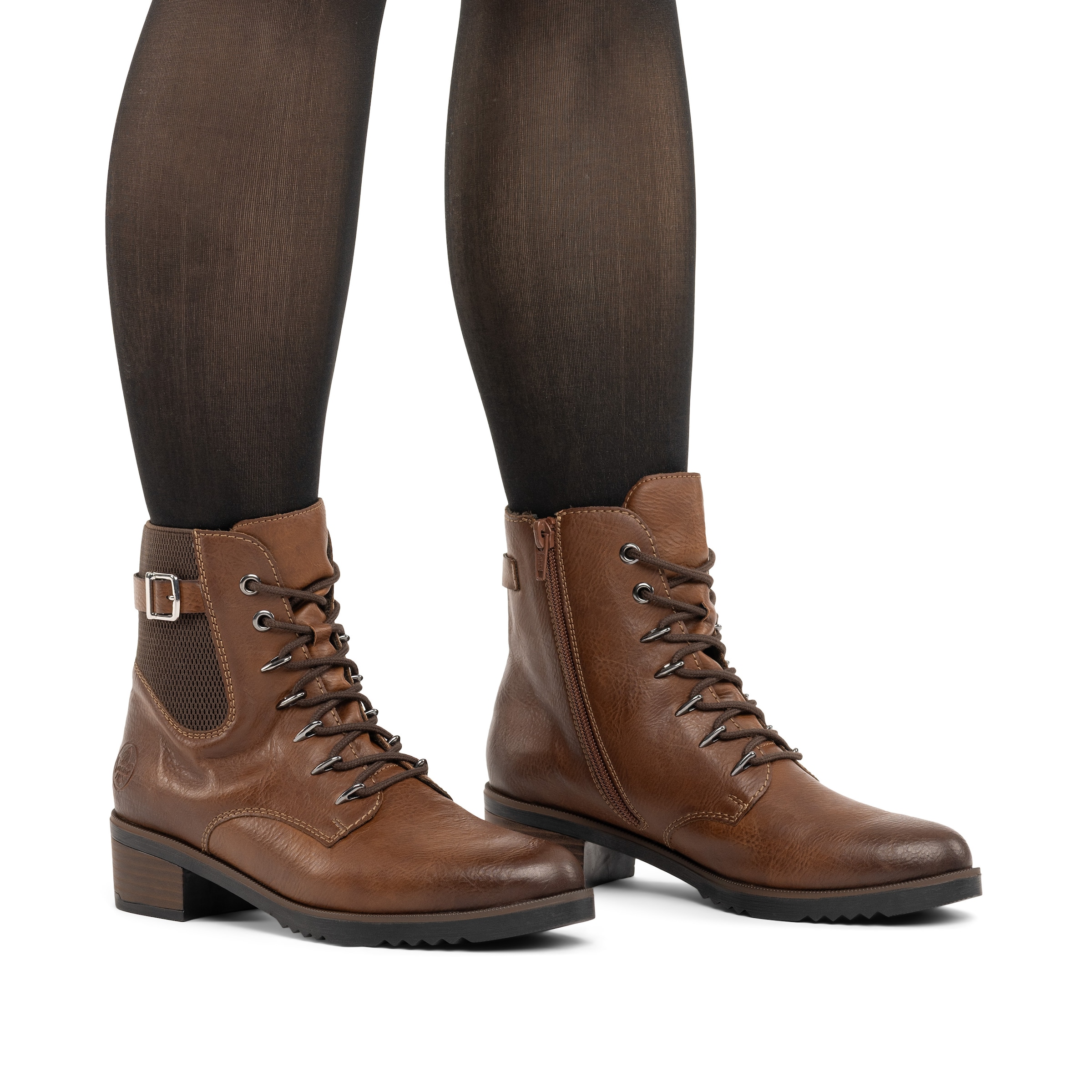 Bottines à lacets Rieker en marron : devant