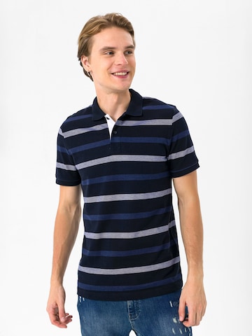 Tricou de la Moxx Paris pe albastru