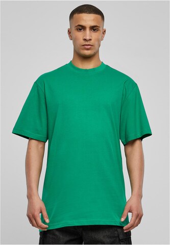 Tricou de la Urban Classics pe verde: față