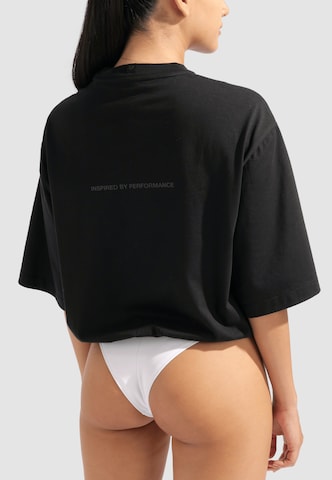 ARENA T-shirt i svart