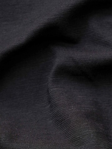 Organication T-Shirt in Schwarz