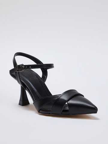 Décolleté di Trendyol in nero: frontale