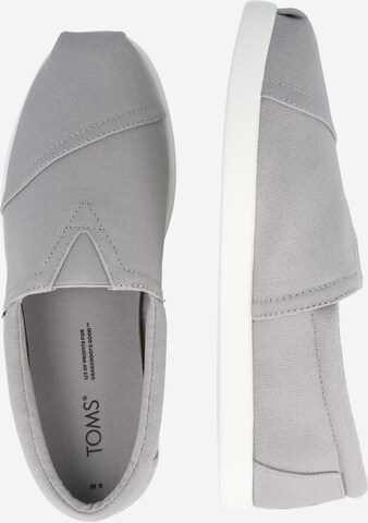 TOMS Slipper in Grau