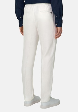 Coupe slim Pantalon chino Boggi Milano en blanc