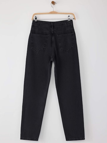 Trendyol Regular Jeans in Schwarz