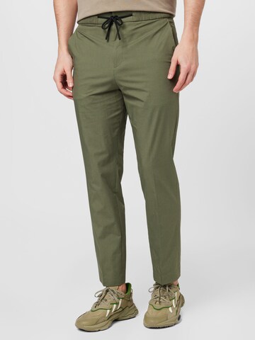 Regular Pantalon 'Howie' HUGO en vert : devant